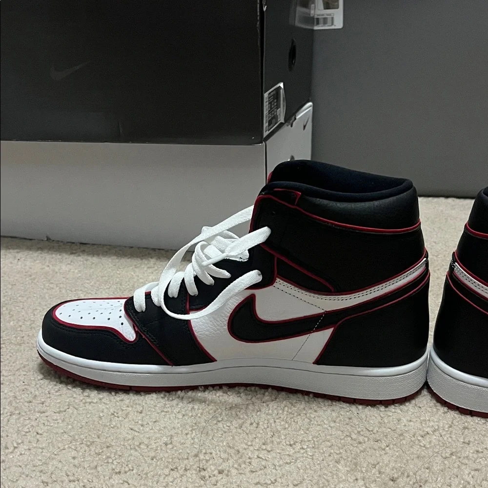 Blood line Jordan retro 1 Black and White High-Top Sneakers - Picture 7 of 9